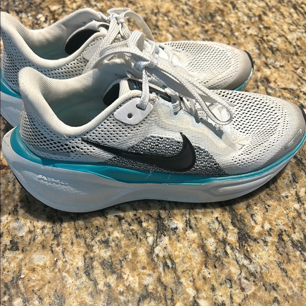 Nike Little Girls White and Blue Running Shoes